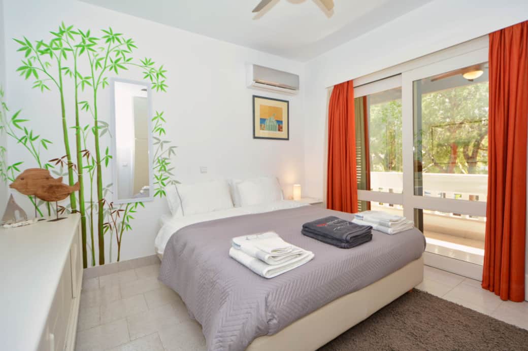DOCK VILLA - BLANCKETS FOR WINTER STAY IN ERMIONI PORTO HYDRA
