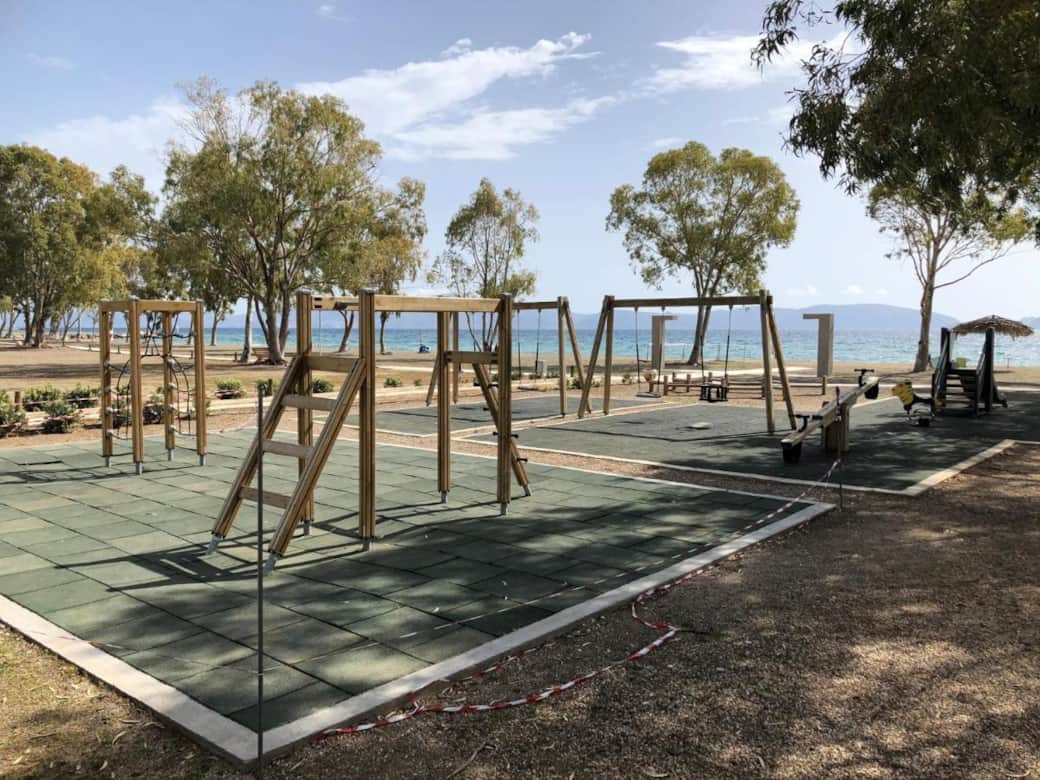 DOCK VILLA - BEST PLAYGROUND IN PORTO HYDRA ERMIONI