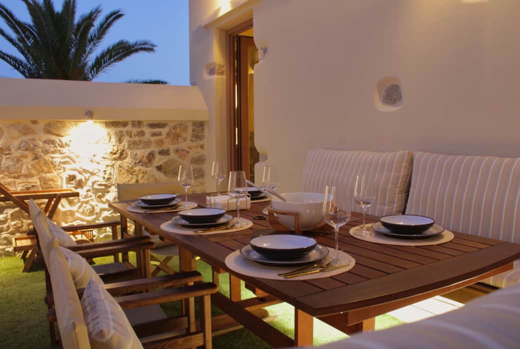 ROCK - GARDEN DINNER TABLE