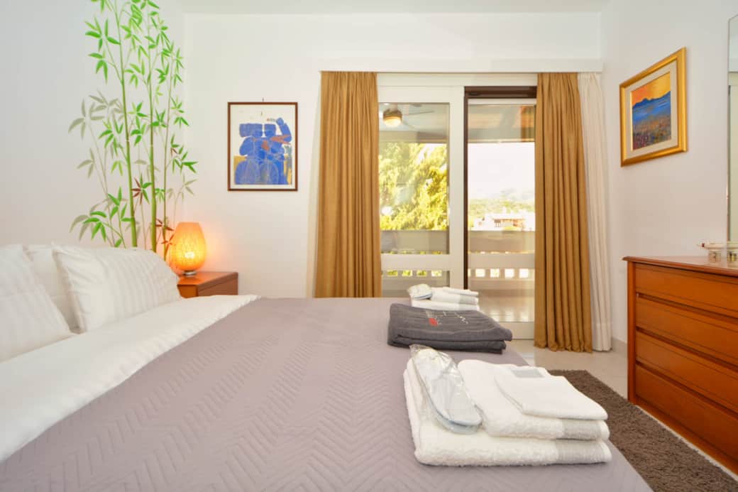 DOCK VILLA - DOUBLE BEDROOM WITH BALCONY
