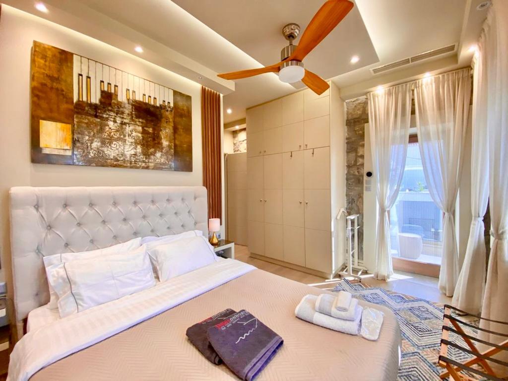 Rock villa ermioni honeymoon villa