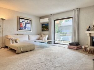 apartment to rent vouliagmeni airbnb