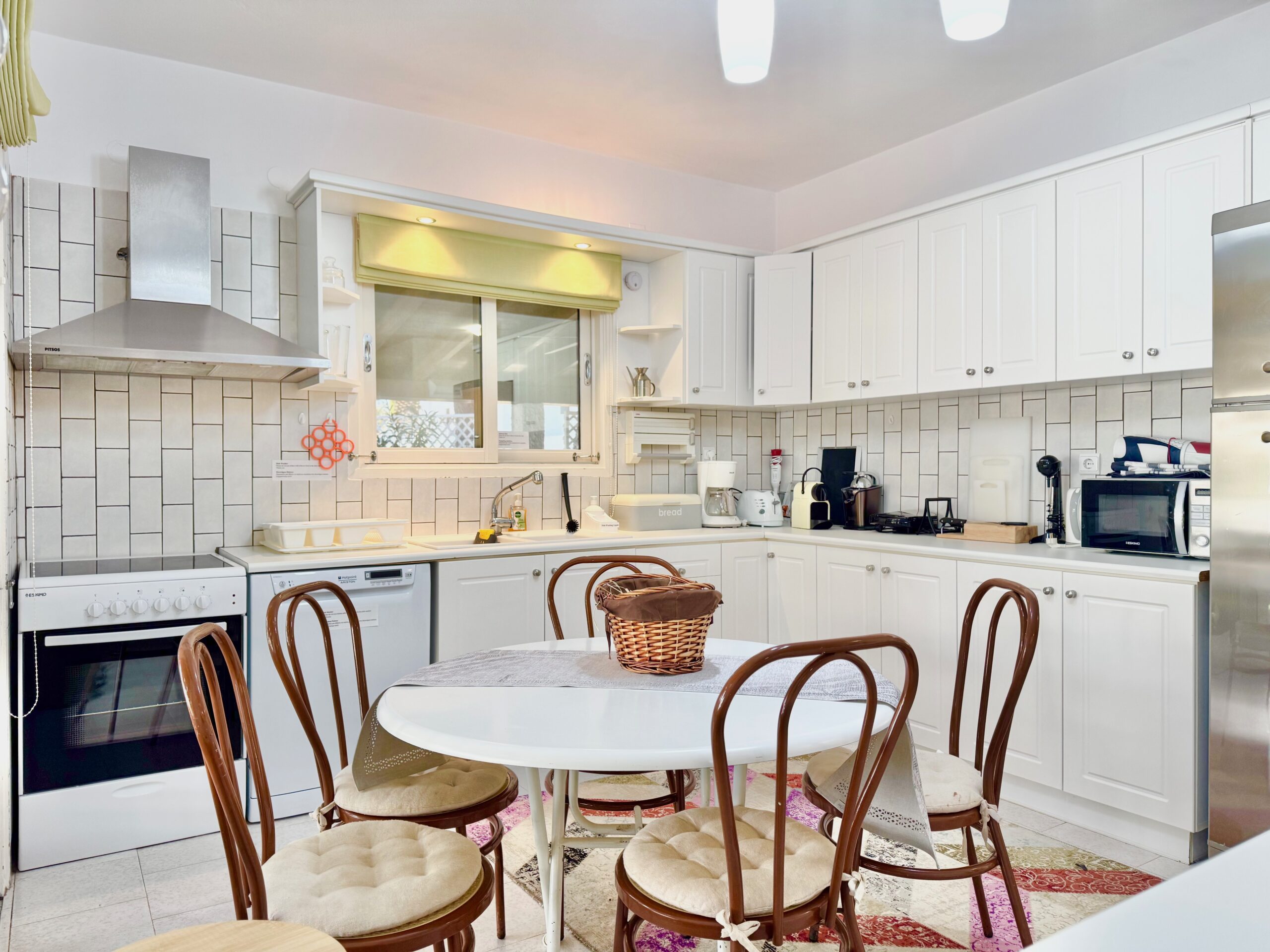 DOCK VILLA - KITCHEN