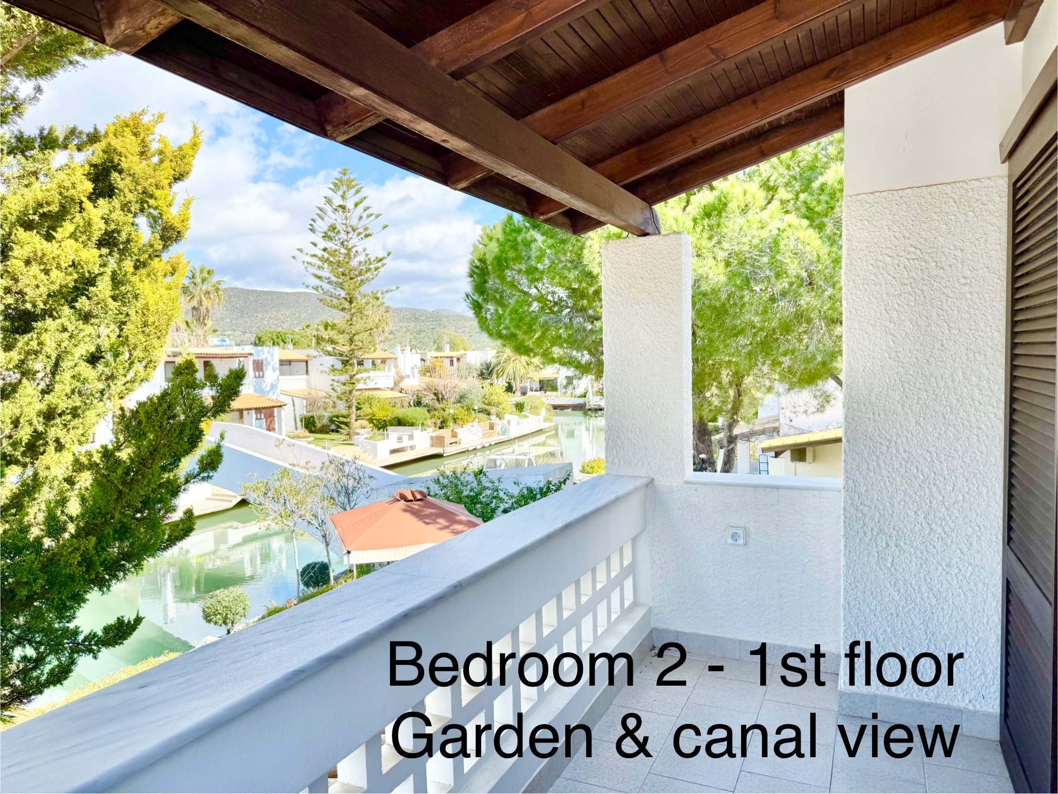 DOCK VILLA - BALCONY 2