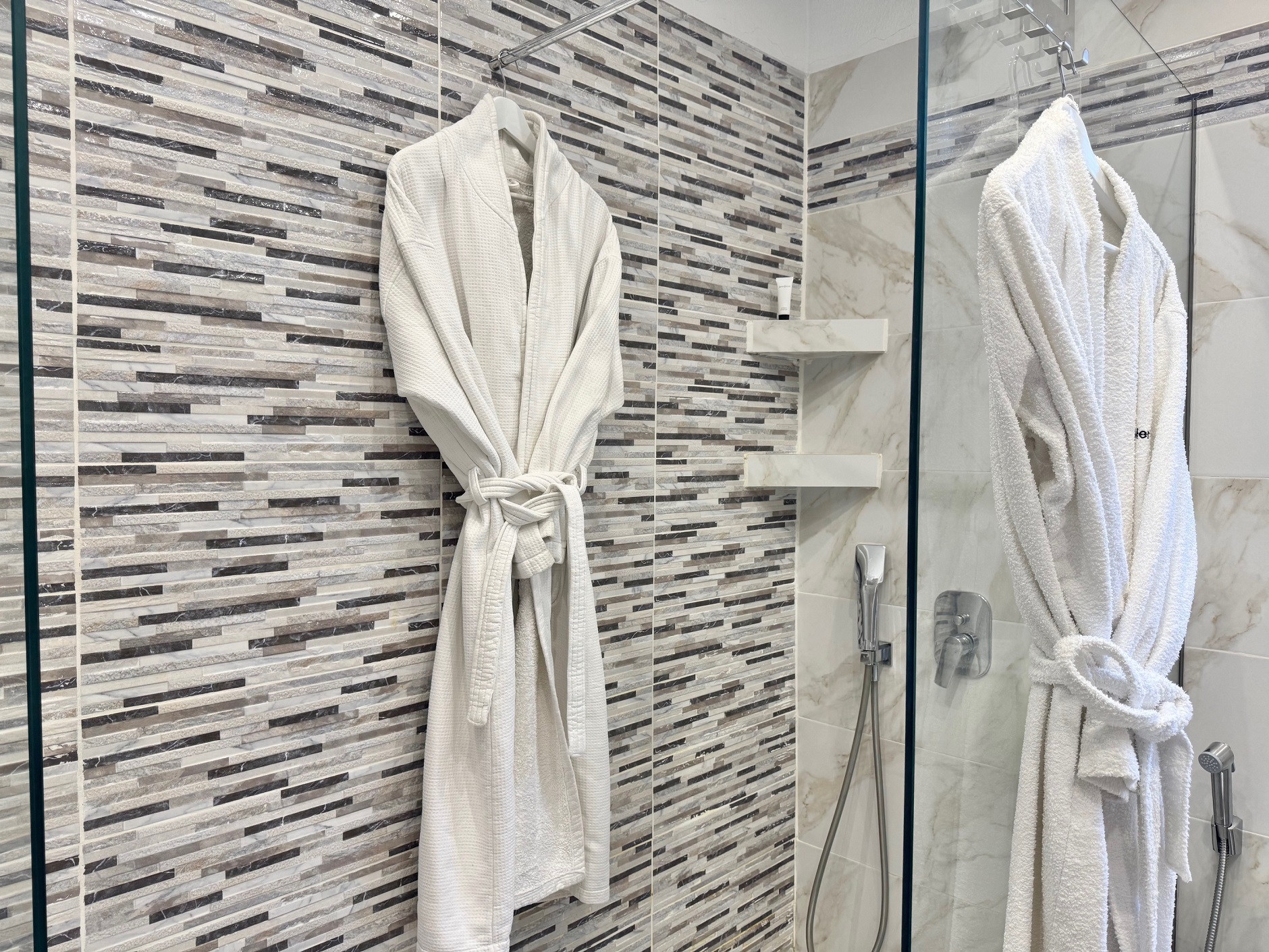 PENTHOUSE - BATHROBES