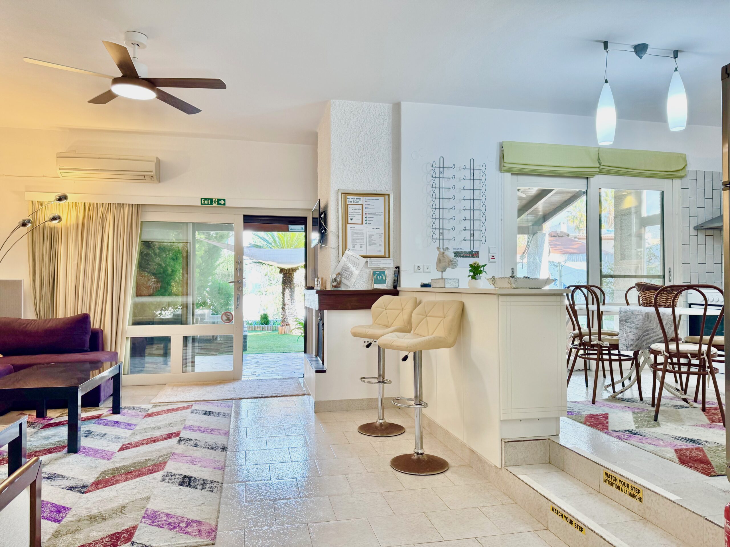 DOCK VILLA - OPEN KITCHEN 